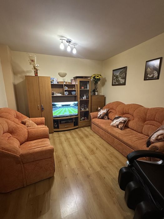 Холова гарнитура, диван и два фотьойла