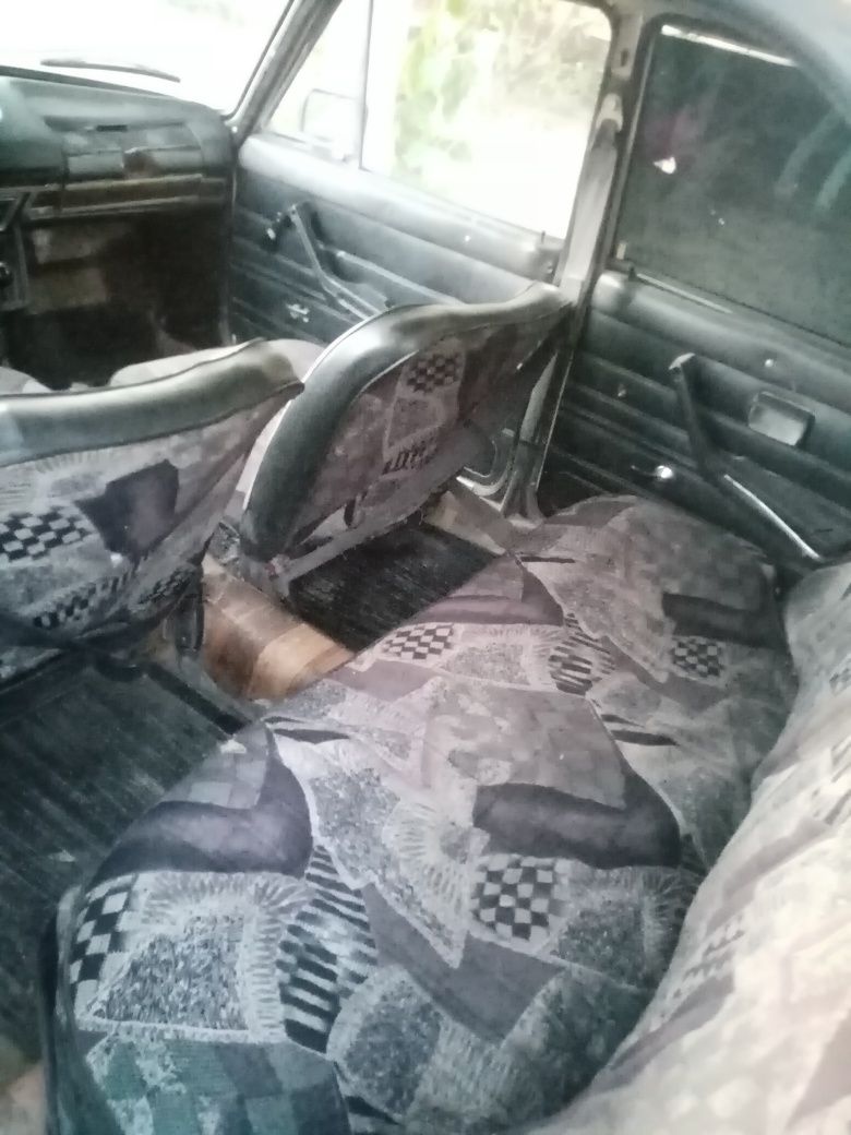 Vaz 2103 sotiladi
