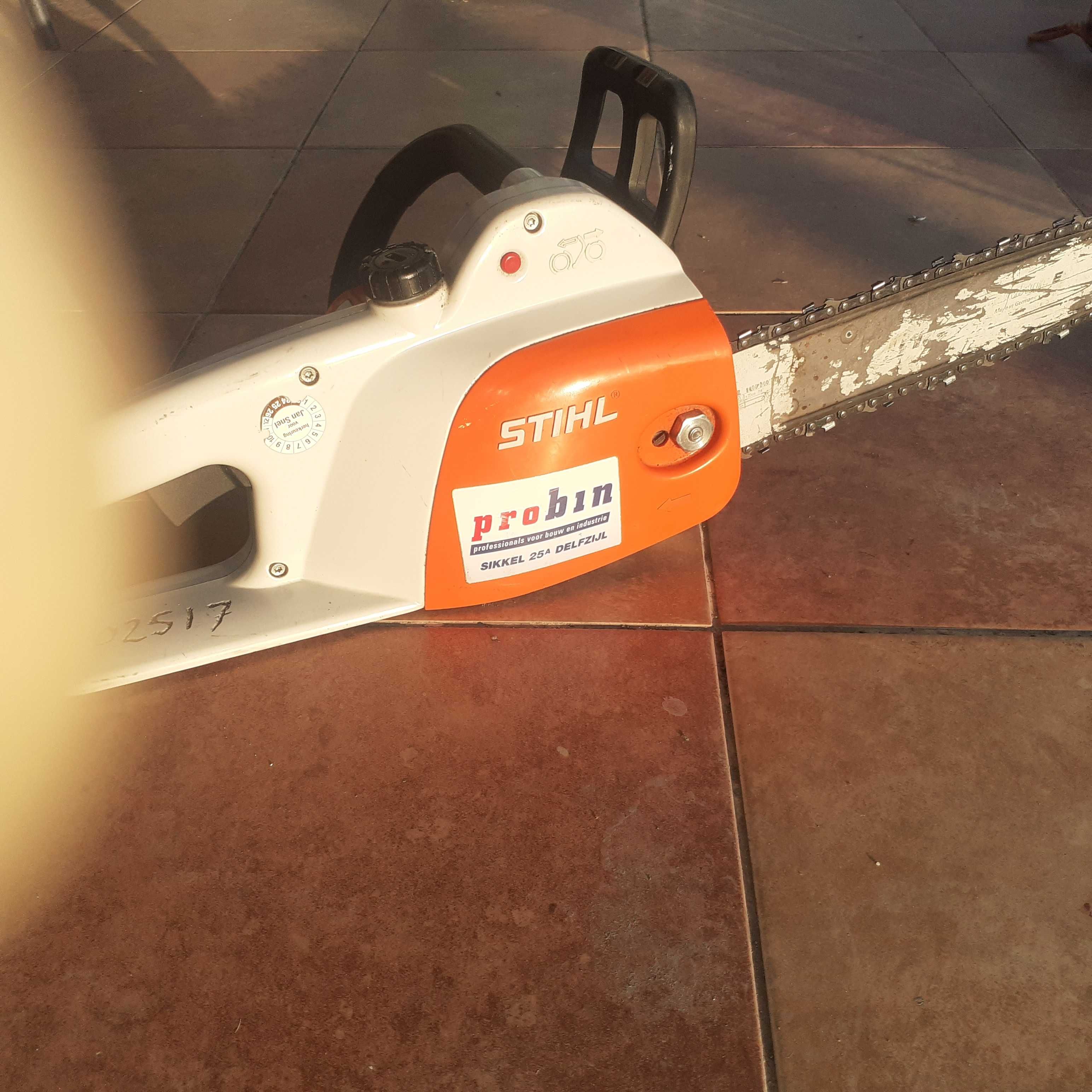 Vînd drujbă electrică STIHL și pe baterie HUSQVARNA-nouă