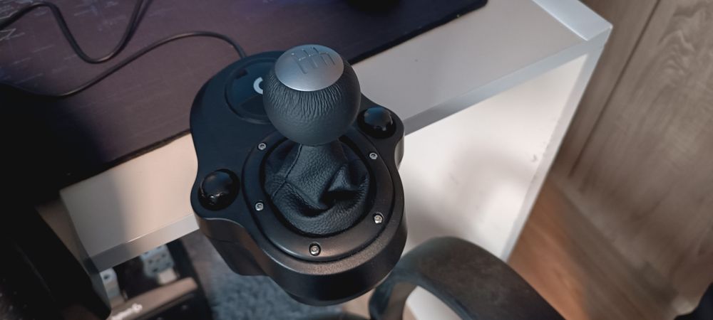 Logitech G29 Волан с Педали + G29 Shifter