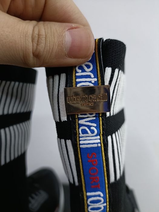 Roberto Cavalli Sport номер 43 код 51A