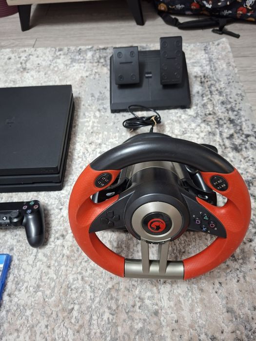 Ps4 pro 2 controllere originale , Volan cu pedale