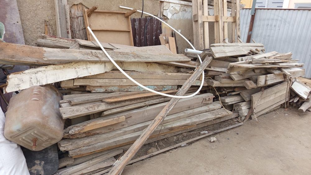 Дрова, остатки от стройки, бесплатно
