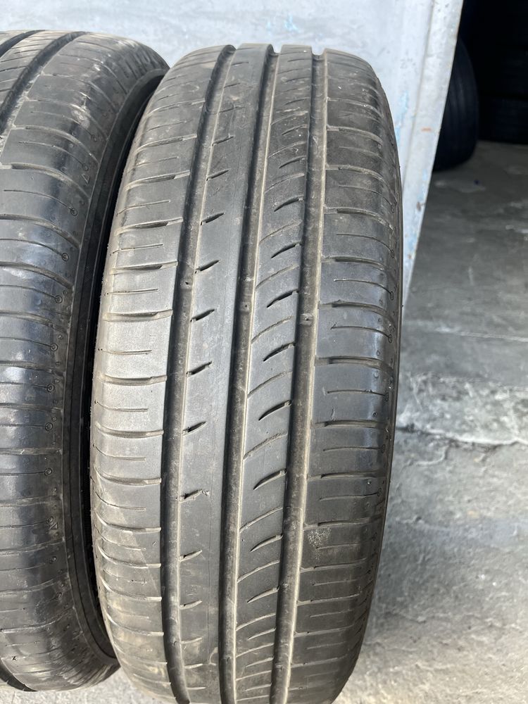 2 бр. летни гуми 185/65/15 Kumho DOT 0523 6+ mm