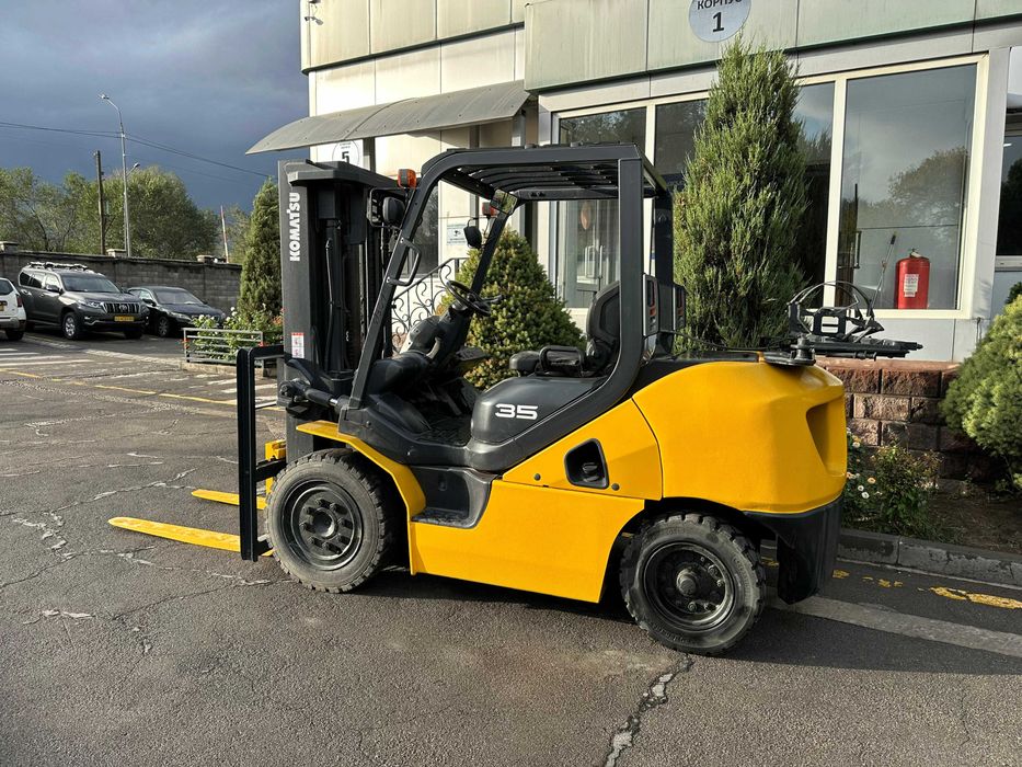Вилочный погрузчик Komatsu FG35 / 3.5тонны на 4.5 метра, 2018 г.