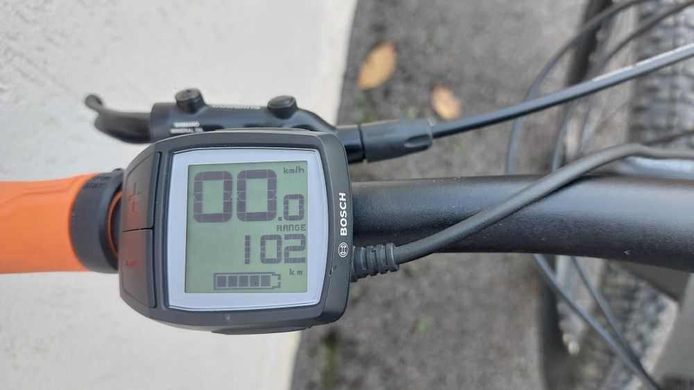 Bicicleta electrica Cube bosch cx4