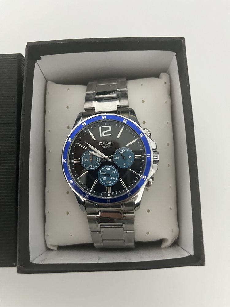 Часы Casio , новые, работающие. с доставкой