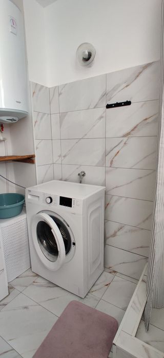 Închiriez ap. 2 camere, zona Policlinica