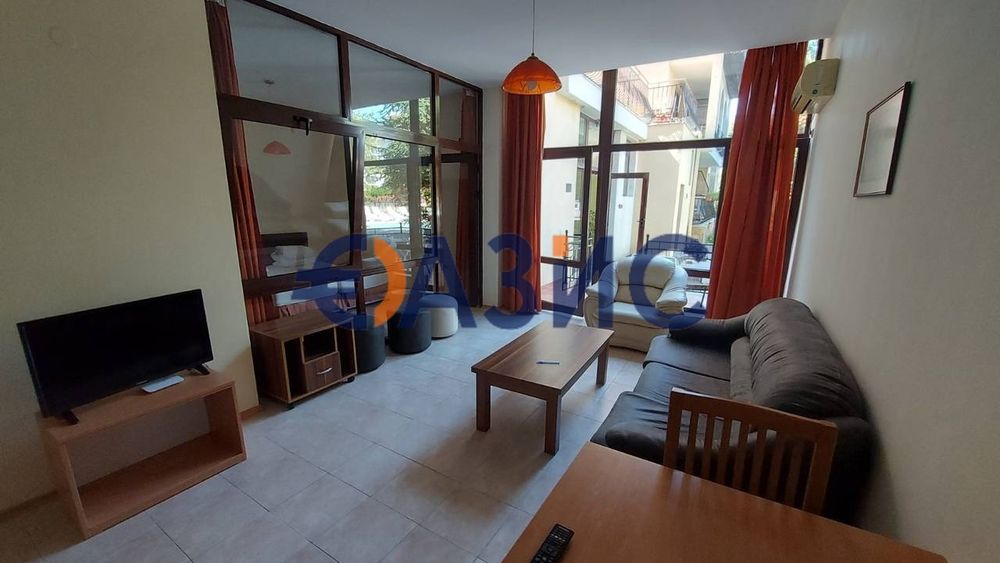 Продава се Двустаен апартамент в к.к. Слънчев бряг - 51 кв.м за 1236 €/кв.м - Снимка #3