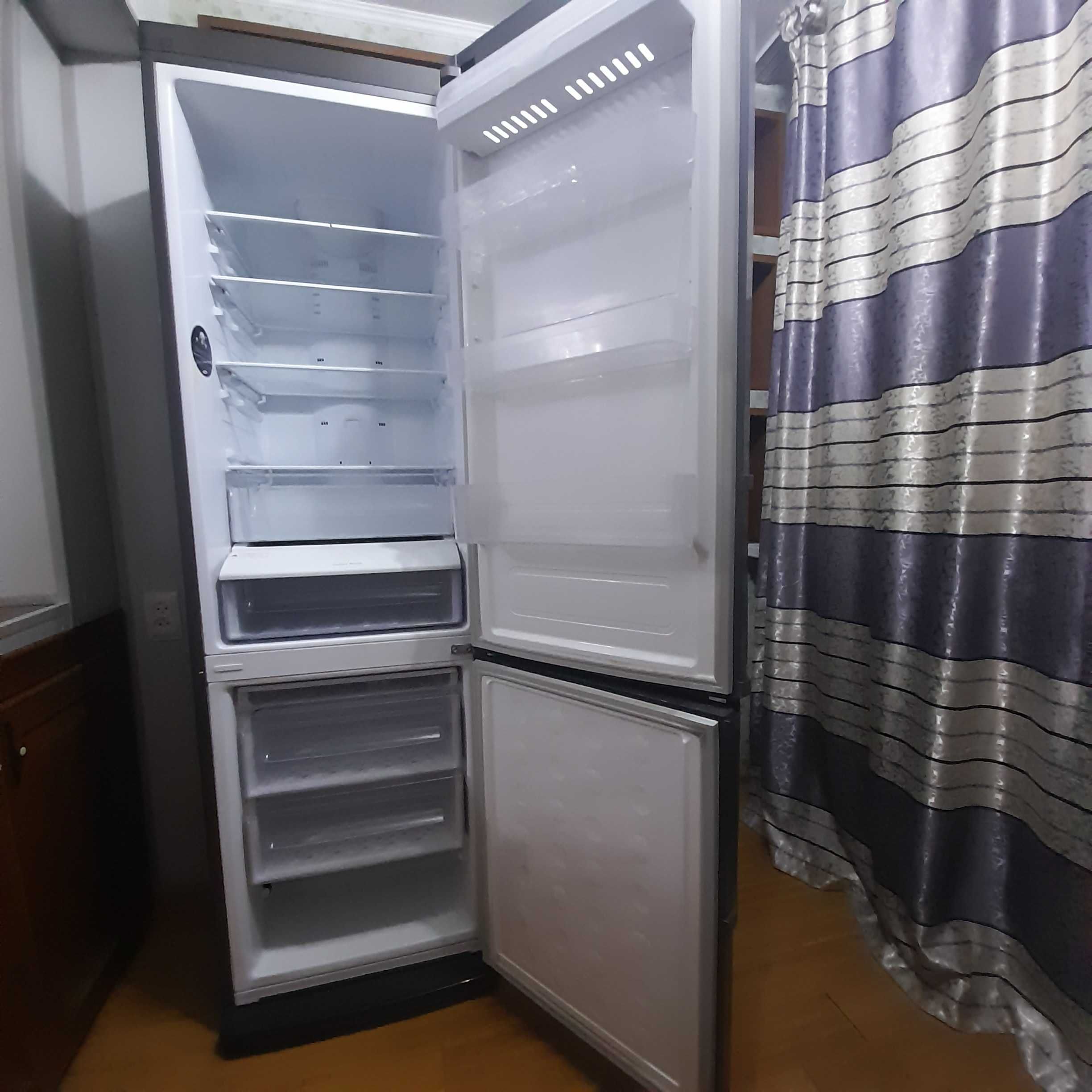 Холодильник samsung