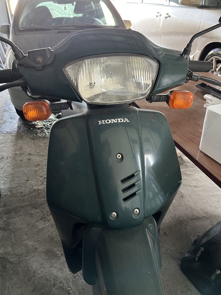 Продам скутер Honda sh50