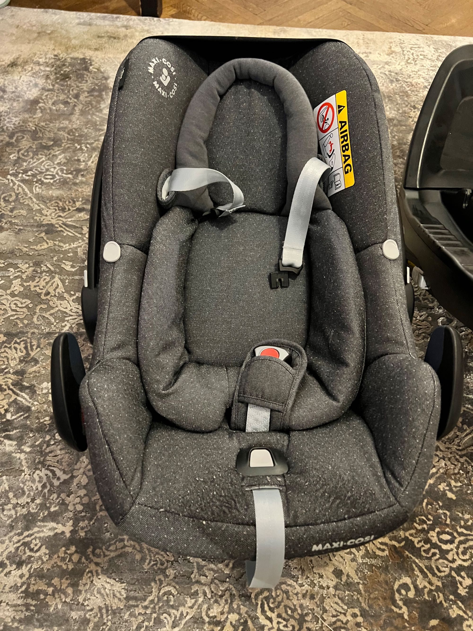 Scoica Maxi Cosi i-Size + Baza Isofix