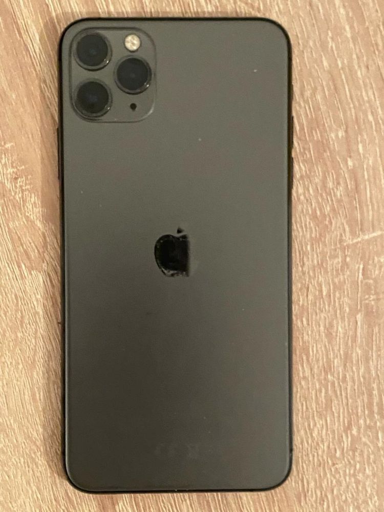 Iphone 11 pro max продам