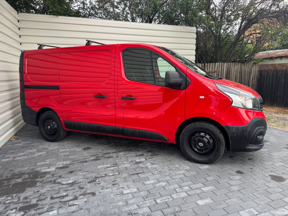 Renault Trafic 2015 200.000 km TVA deductibil în rate fixe fara avans