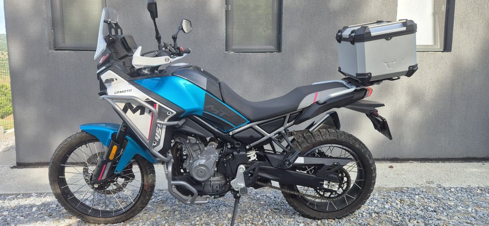Motocicleta CFMOTO 450MT
