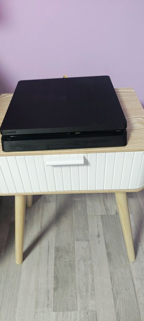 Playstation 4 slim 1tb