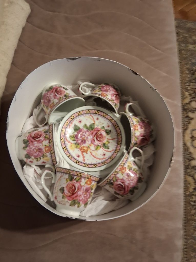Чашки и чинийки на изгодна цена