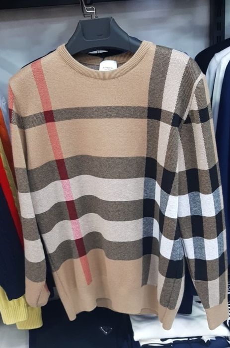 Pulovare Burbbery/Italia,diverse mărimi,saculet, etichetă