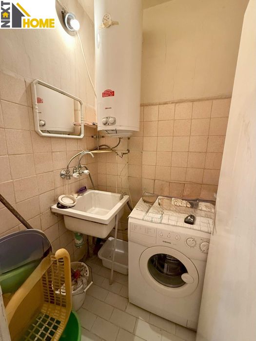 Просторен тристаен апартамент в монолитна жилищна сграда