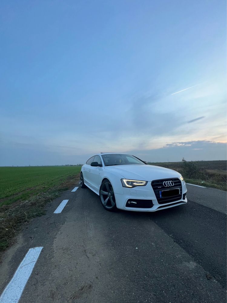 Audi A5 grila OM