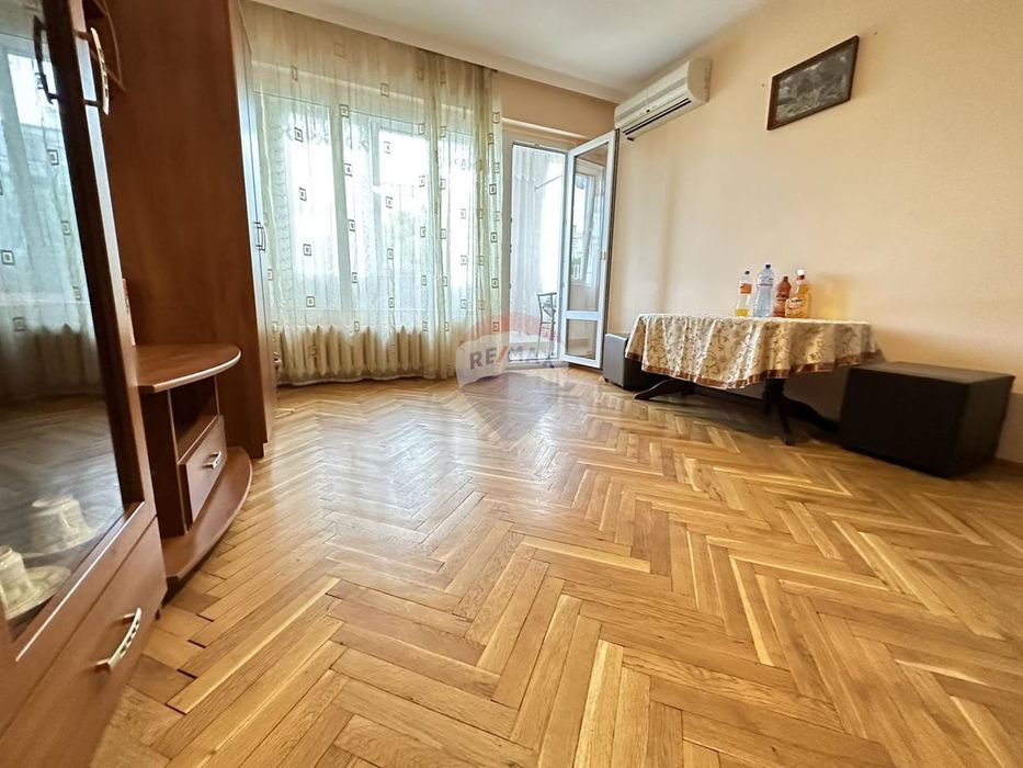 гр. Варна  двустаен апартамент кв. Младост В.В.