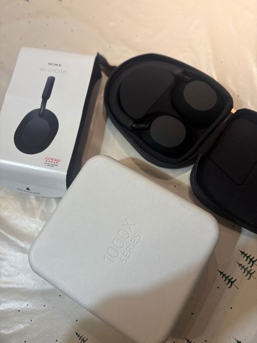 Слушалки Sony WH-1000H5