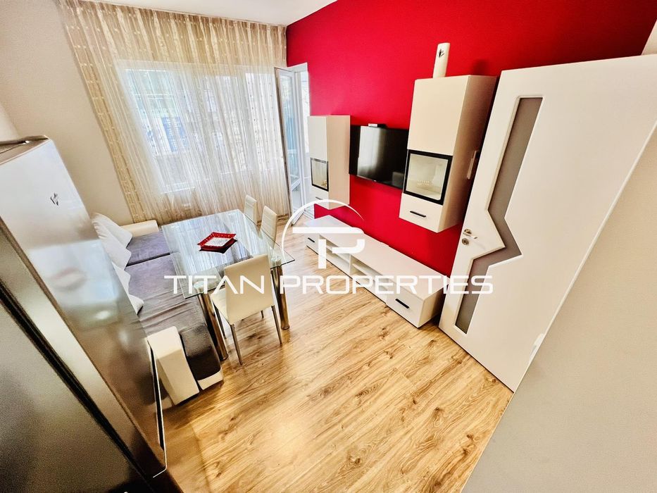 Дава се под наем Тристаен апартамент в Бургас, Център - 70 кв.м за 612 € - Снимка #3