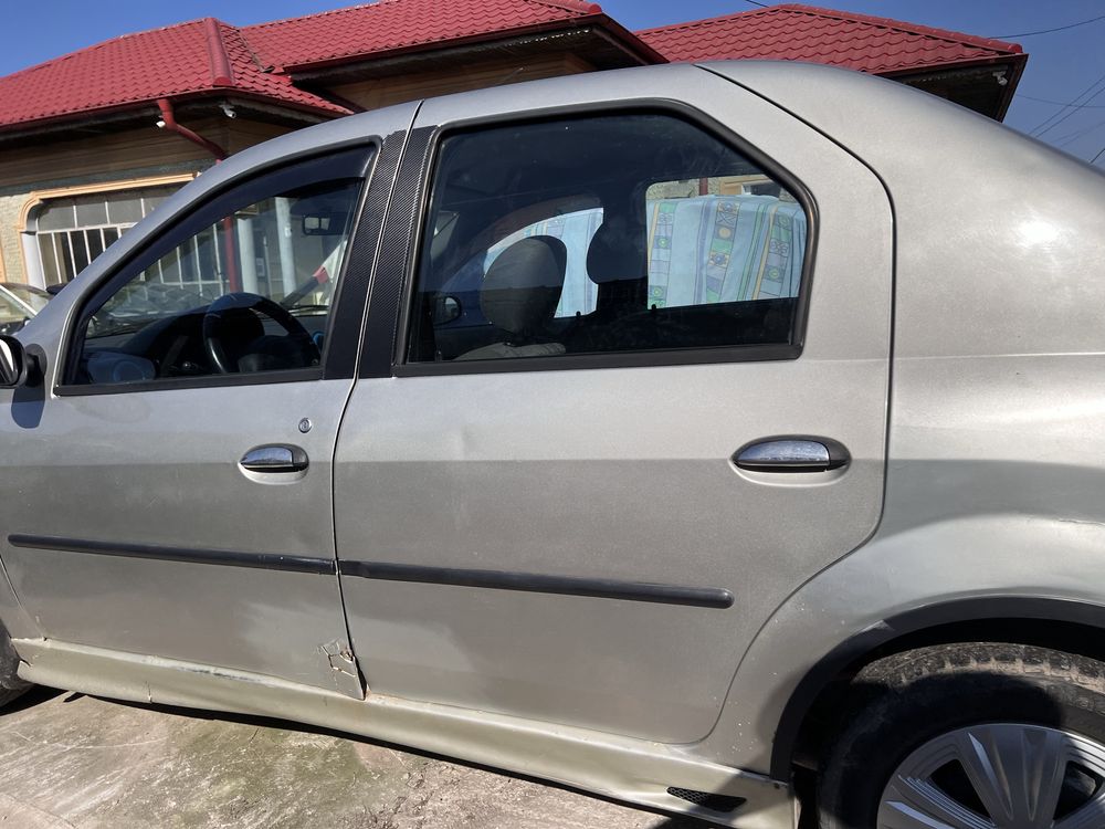 Vand piese si accesori dacia logan 1.6 8V benzina