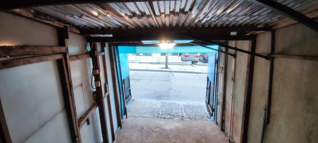 Дава се под наем Гараж / Паркомясто в Варна, ЖП Гара - 12 кв.м за 102 € - Снимка #2