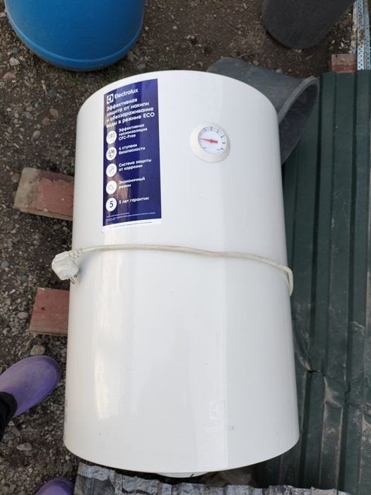 Продам бойлер 80 л в отличном состоянии