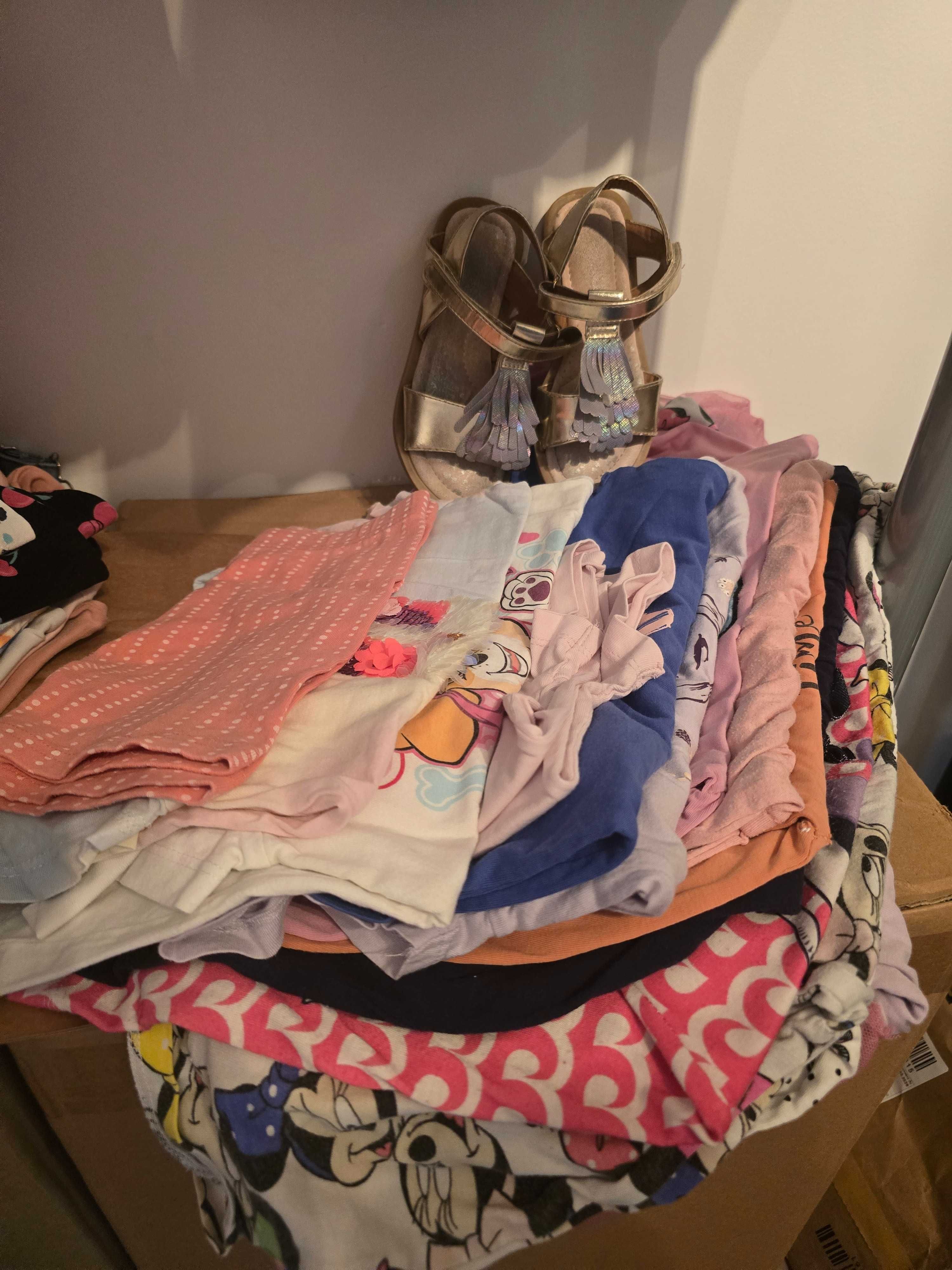 Лот красиви детски дрехи 4-6г.
