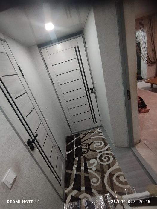 Srochna 1xona 2xona qilingan uy sotiladi pul zarur rosayam fayzli uy