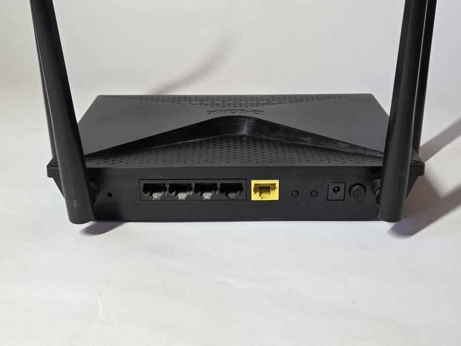 Рутер D-Link DIR-853