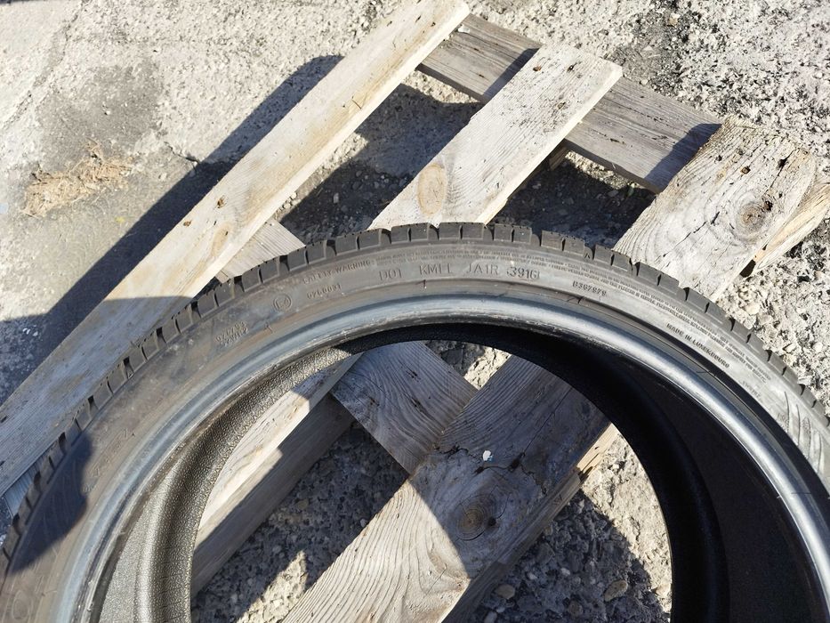 285/30/21 Дънлоп Уинтър Спорт 2016г 6,5мм Единичка AO Audi