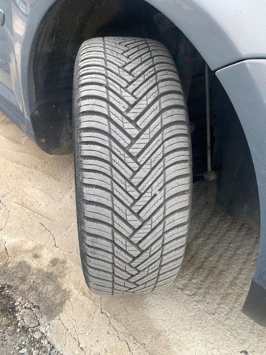 VOLKSWAGEN Touran 2005 2 l