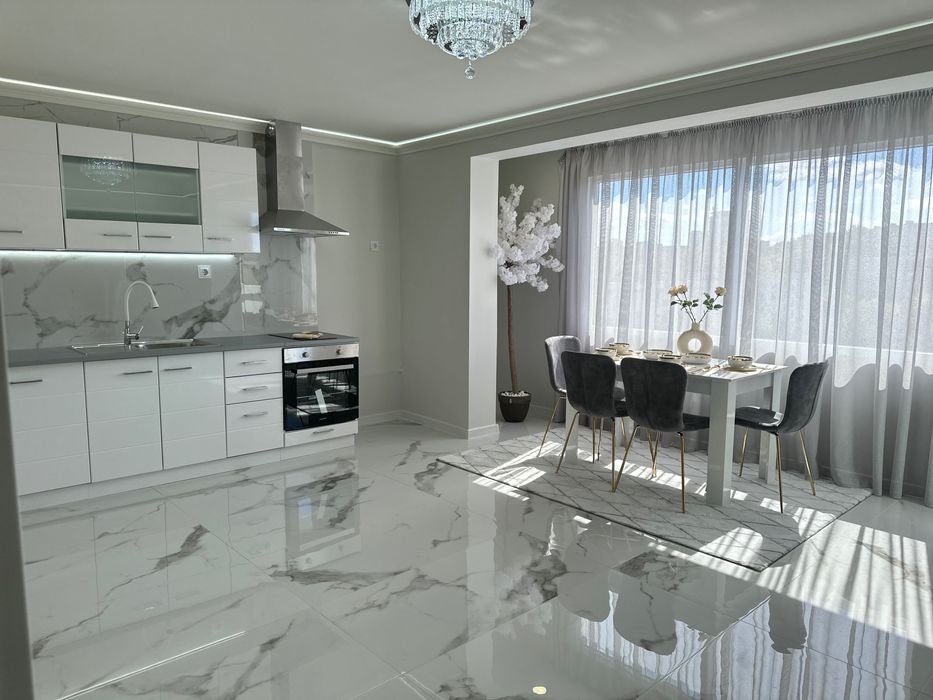 Продава се Тристаен апартамент в Добрич, Център - 70 кв.м за 795 €/кв.м - Снимка #6