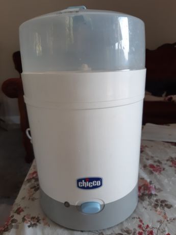 Vand sterlizator 6-7 biberoane Chicco.
