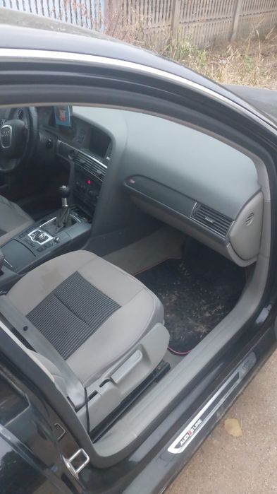 Vând Audi A6 C6  S line