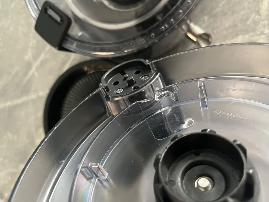 КУХНЕНСКИ РОБОТ PHILIPS HR7778/00 с 13 режима на работа