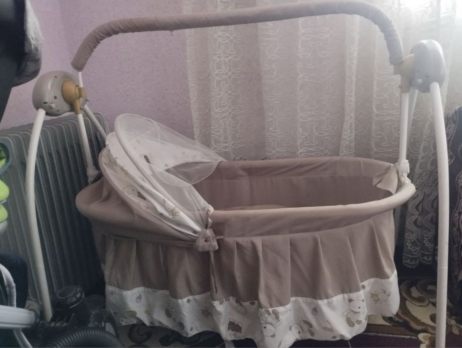 Lulka sotiladi yaxshi holatda. Elektroni uzi muzika uqib tebratadi