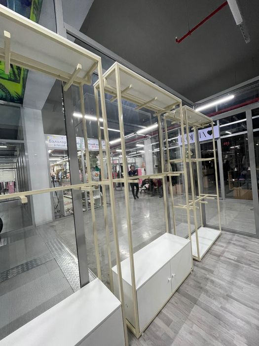 Стеллаж доя детского магазина