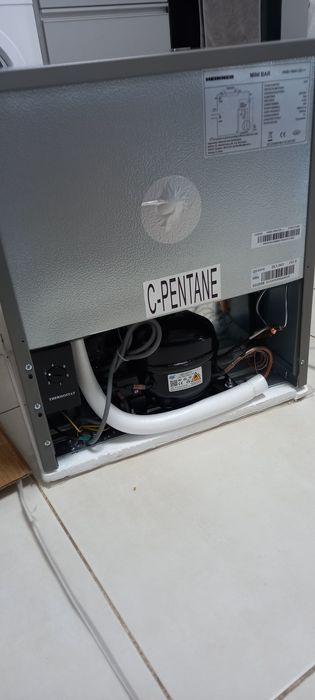 Frigider mini bar Heiner HMB-HM41SE++ ,41L,argintiu