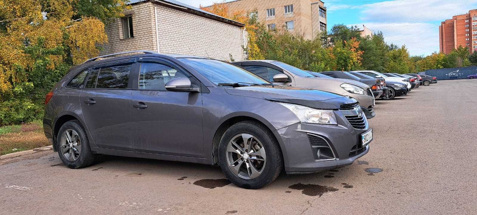 Продам машину CHEVROLET CRUZ