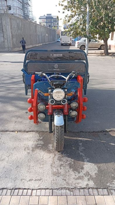 Продажа есть скутир.  С Бензин. 2025.