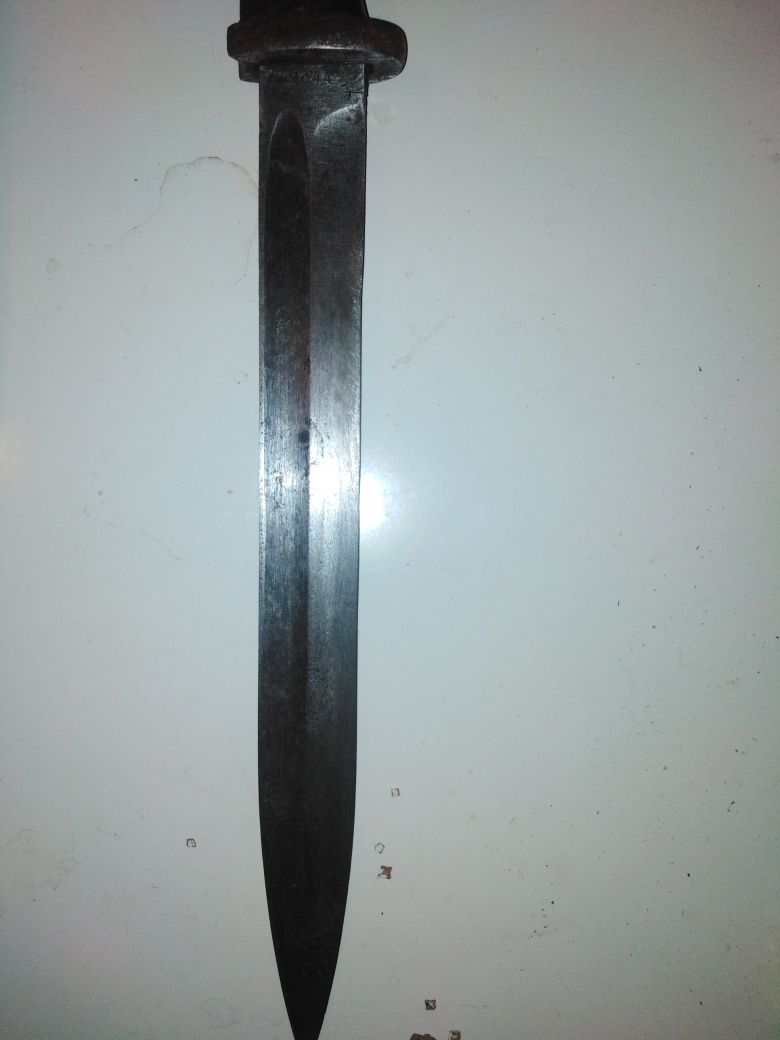 Старинен войнишки нож