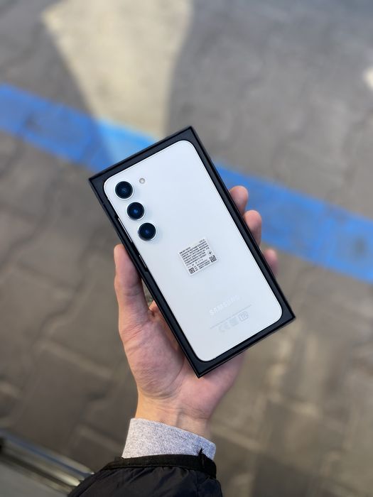 Телефон Samsung S23 128 GB