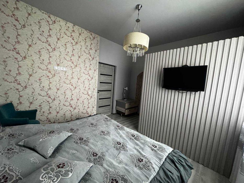 Срочно Сдаётся Ц-1! 2-х комнатная на 3 этаже! 50м2! По сниженной цене!