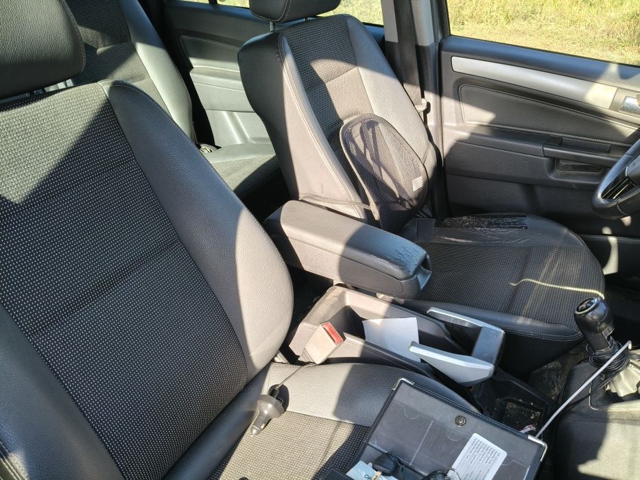 Opel Zafira 2009 7 locuri cu o turbină de rezervă