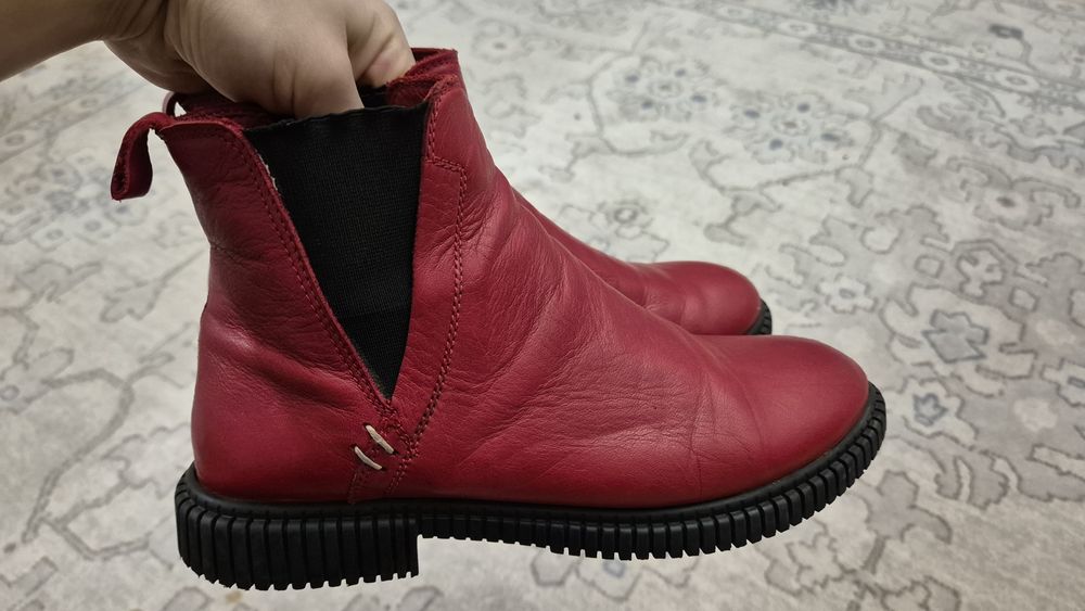 Ghete Benvenuti piele 37 aproape noi