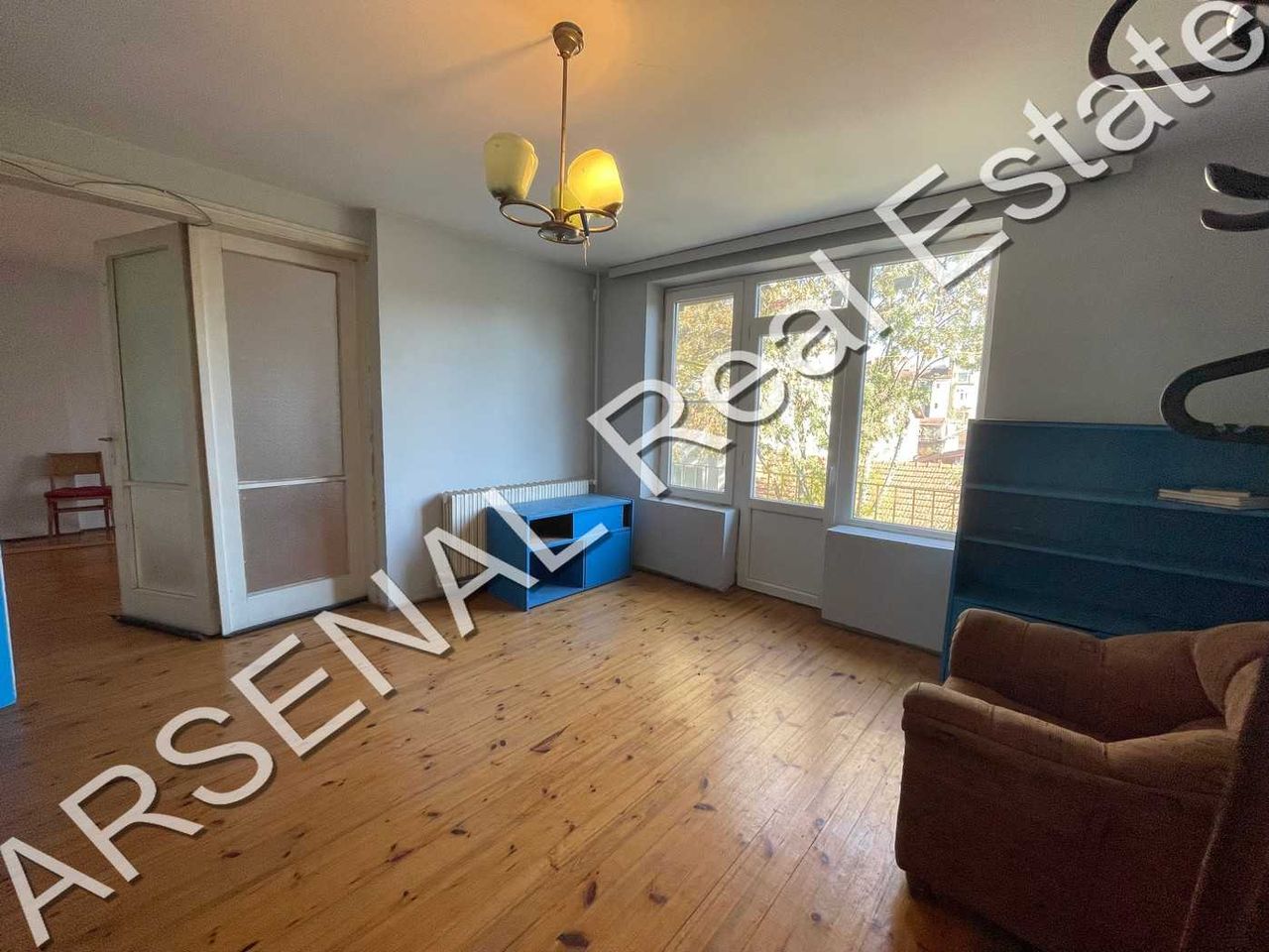 Дава се под наем Етаж от къща в София, Център - 126 кв.м за 500 € - Снимка #5